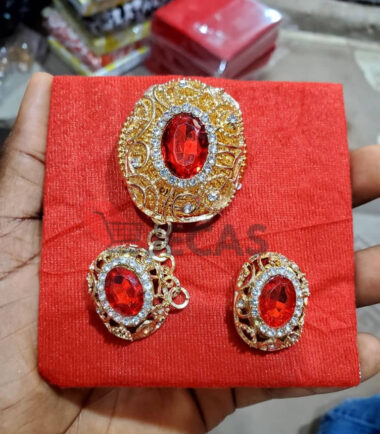 COSTUMED -JEWELRY