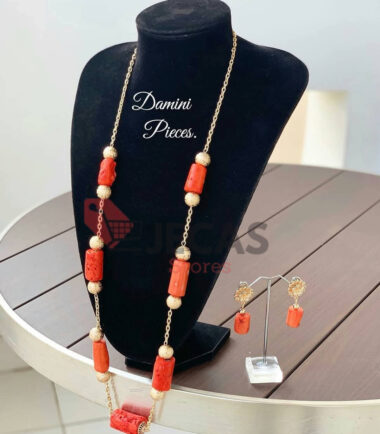 RED BEADS NECKLESS -EAR